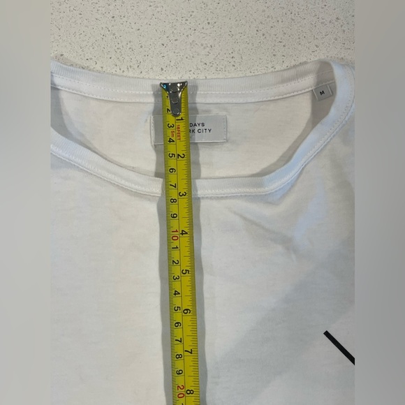 Saturday’s Nyc tshirt - Picture 3 of 5